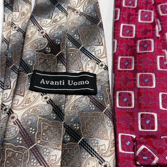LOT OF 5 MENS TIES. BRANDS- TWENTY DOLLAR TIE, BRAND Q, FILO A MUNO, AVANTI UOMO - Picture 4 of 6